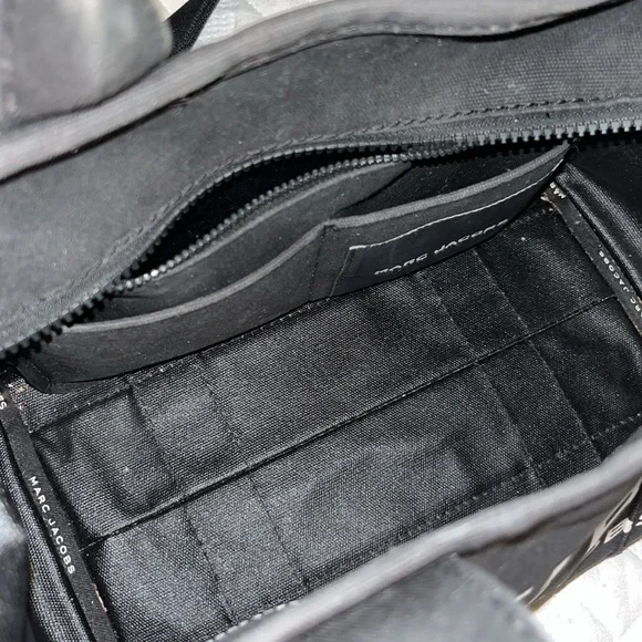 Marc Jacobs Black and White Tote - Picture 3 of 4